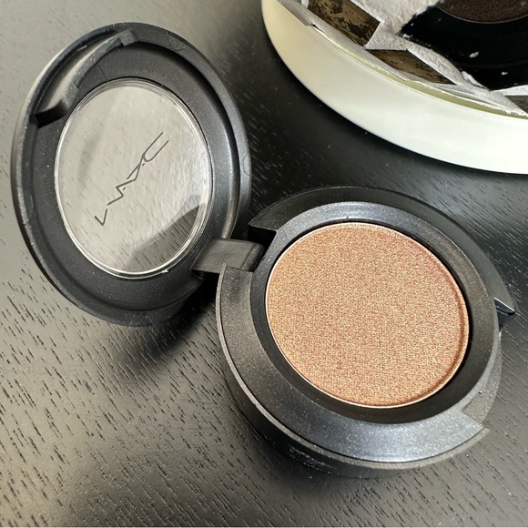 NWOT MAC WOODWINKED Veluxe Pearl Eyeshadow - Picture 1 of 3